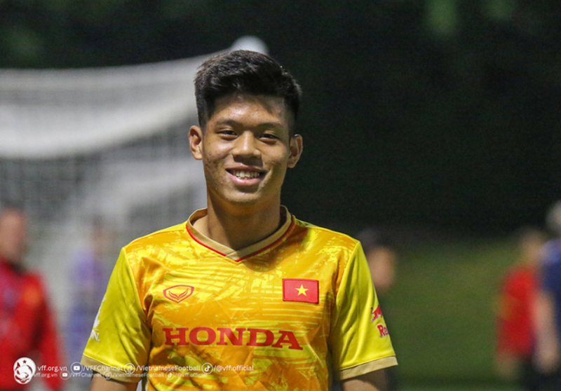 hlv-hoang-anh-tuan-tien-cu-duc-viet-cho-chien-dich-sea-games-2025