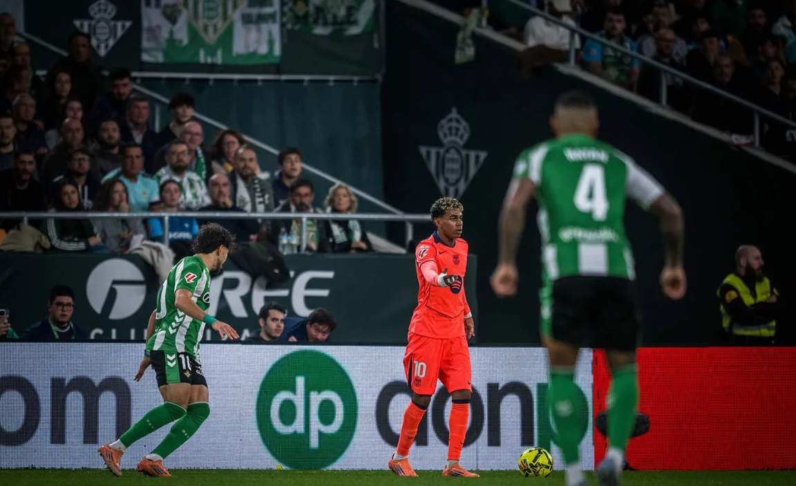 Real Betis vs Barcelona (00:30  07/12) | Xem lại trận đấu